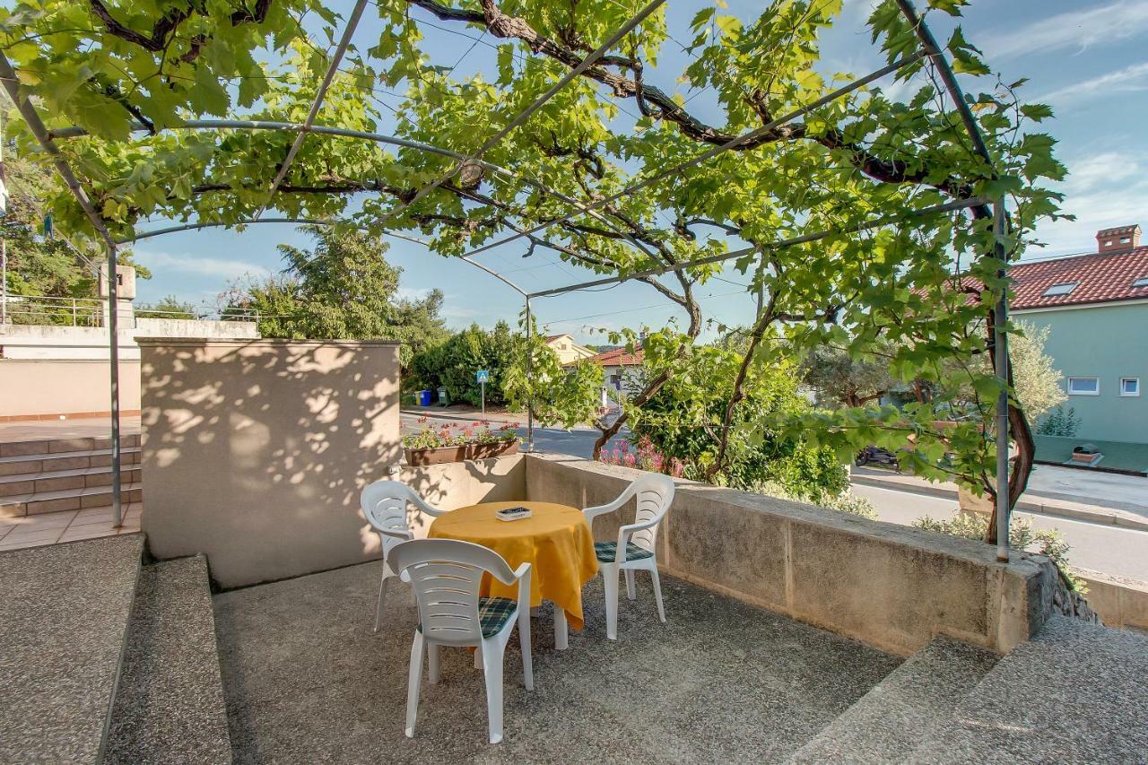 Apartment Simona มาลีโลชินจ์ ภายนอก รูปภาพ
